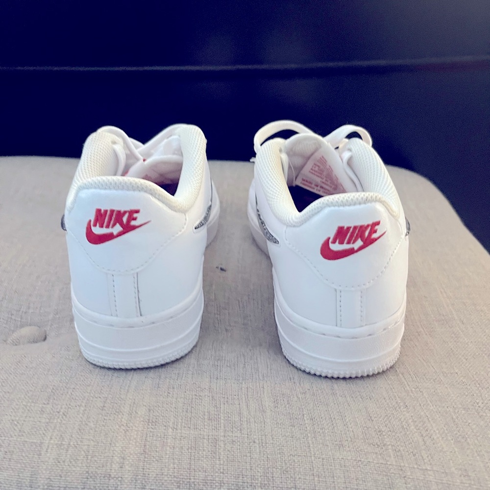 Nike Air Force 1 LV8